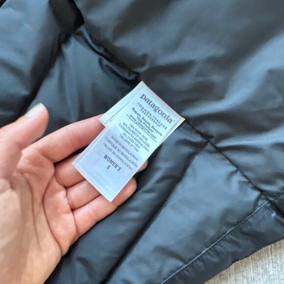 Patagonia Down Puffer Vest - Picture 4 of 5